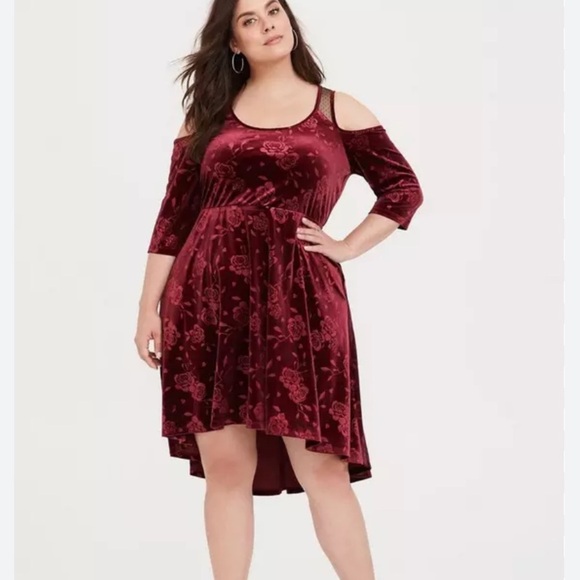 Torrid Minnie Mouse velvet dress red floral rose cold shoulder size 5x 28 NEW - Picture 6 of 6